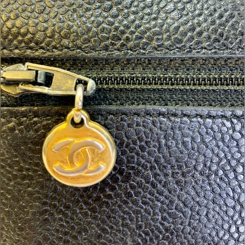Chanel Timeless/classique Black Caviar Leather Wallet w/dust bag